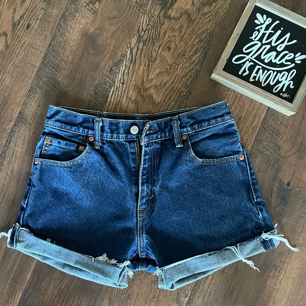 Levi's 517 Cut Off Shorts  (Size 28, 14" Waist)